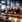 Kokke anretter retter i restaurant til stort arrangement