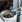 Elegant anretning med kød og rødvin på restaurant